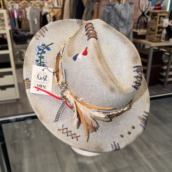 Diana’s Chic & Western Accessories - HAT: TX Bluebonnet